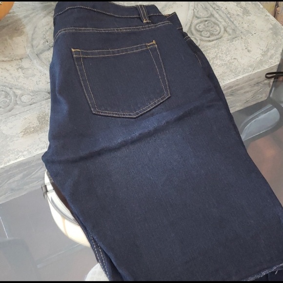 Bluenotes denim shorts - Picture 2 of 2